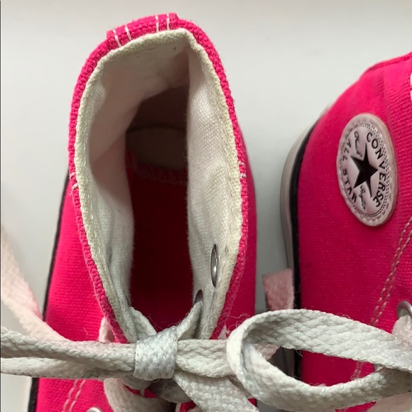 Pink Converse - Picture 3 of 4